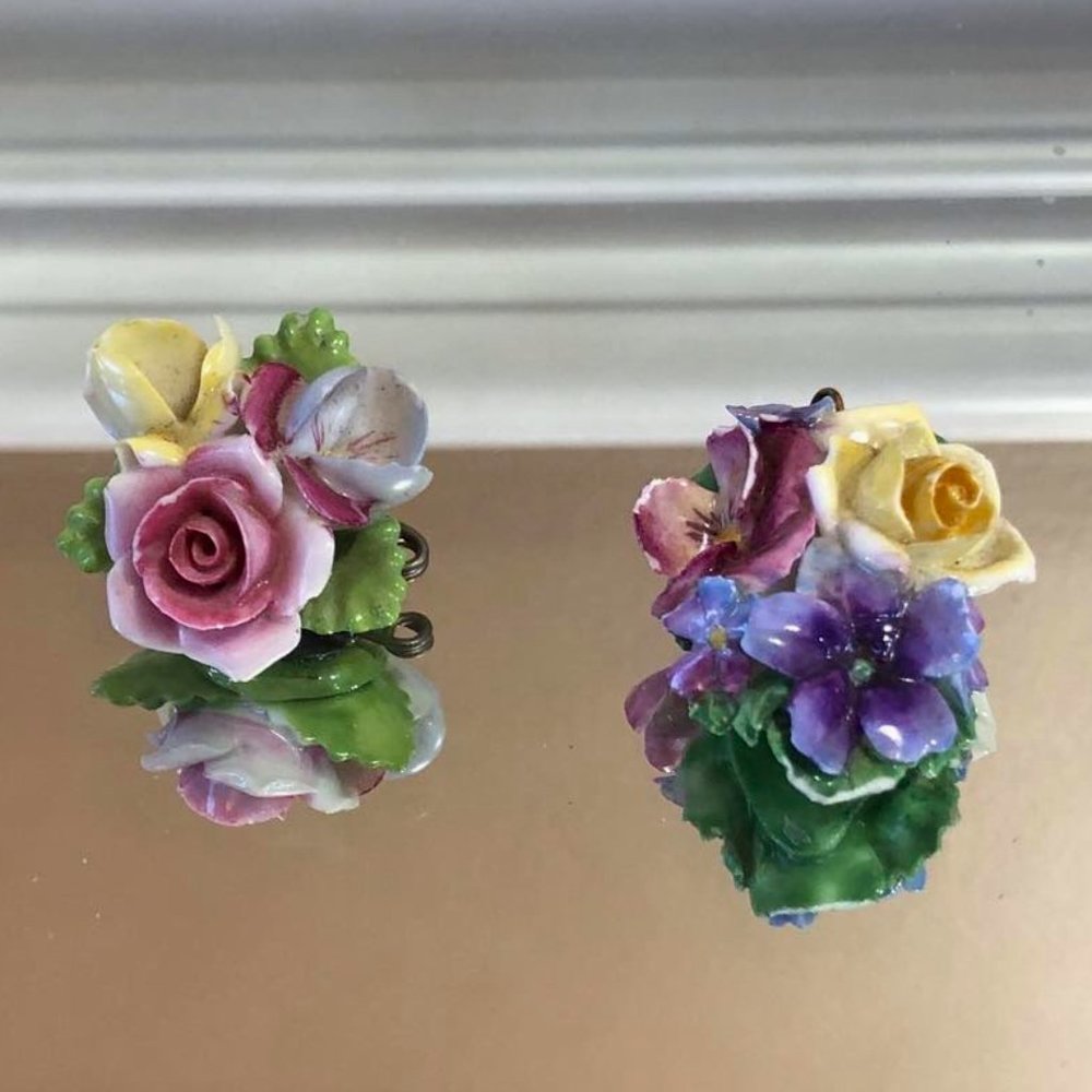 Matching bone china floral brooch & pendant